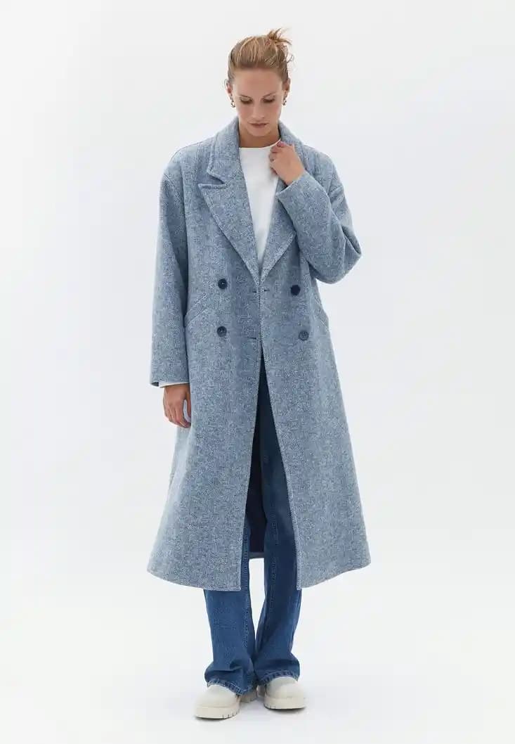 Yün Karışımlı Kabanlar: Şıklık ve Konforun En İyi Buluşması 2023