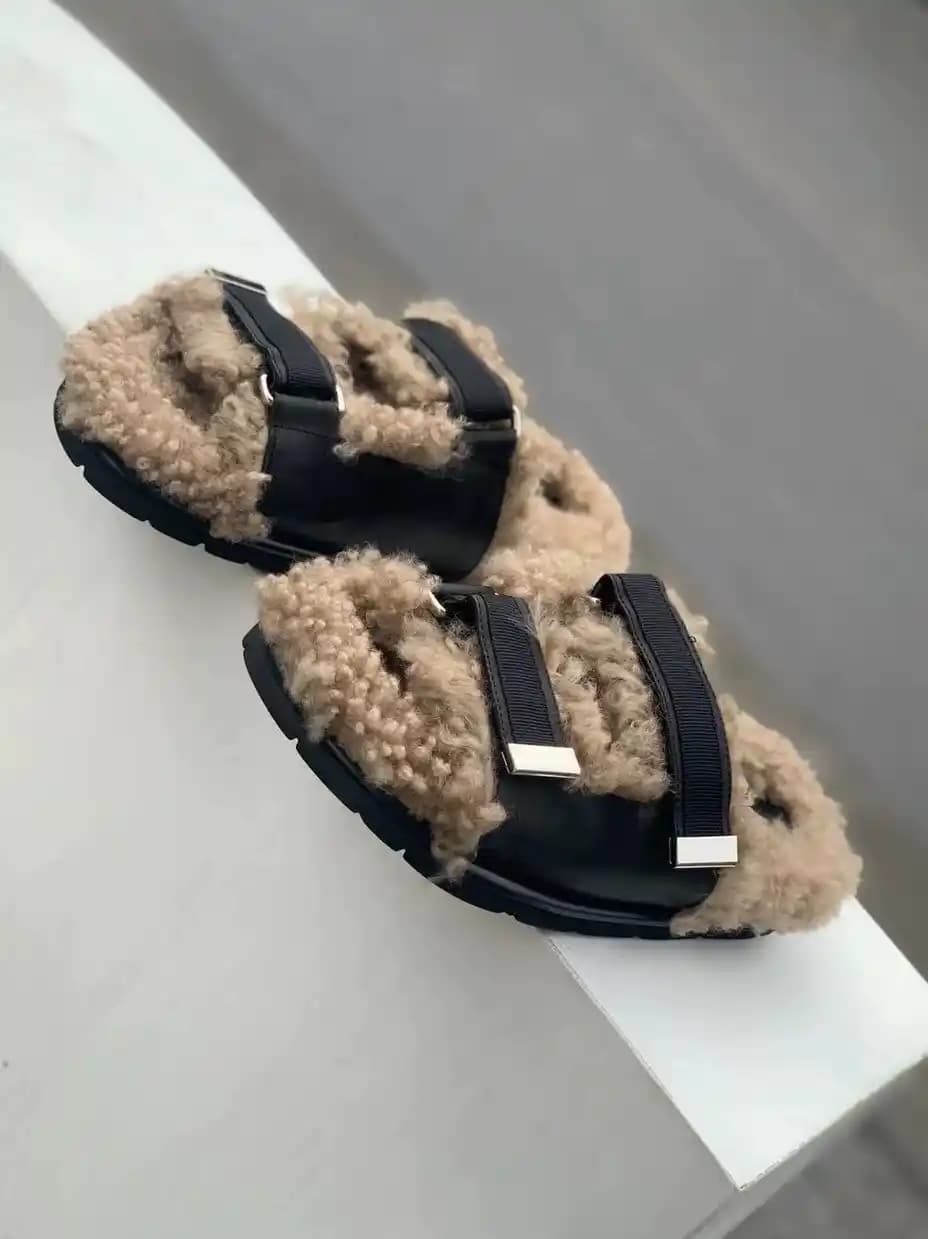 Yün Terliklerin Özellikleri ve Trendleri: Sağlıklı ve Şık Bir Seçenek