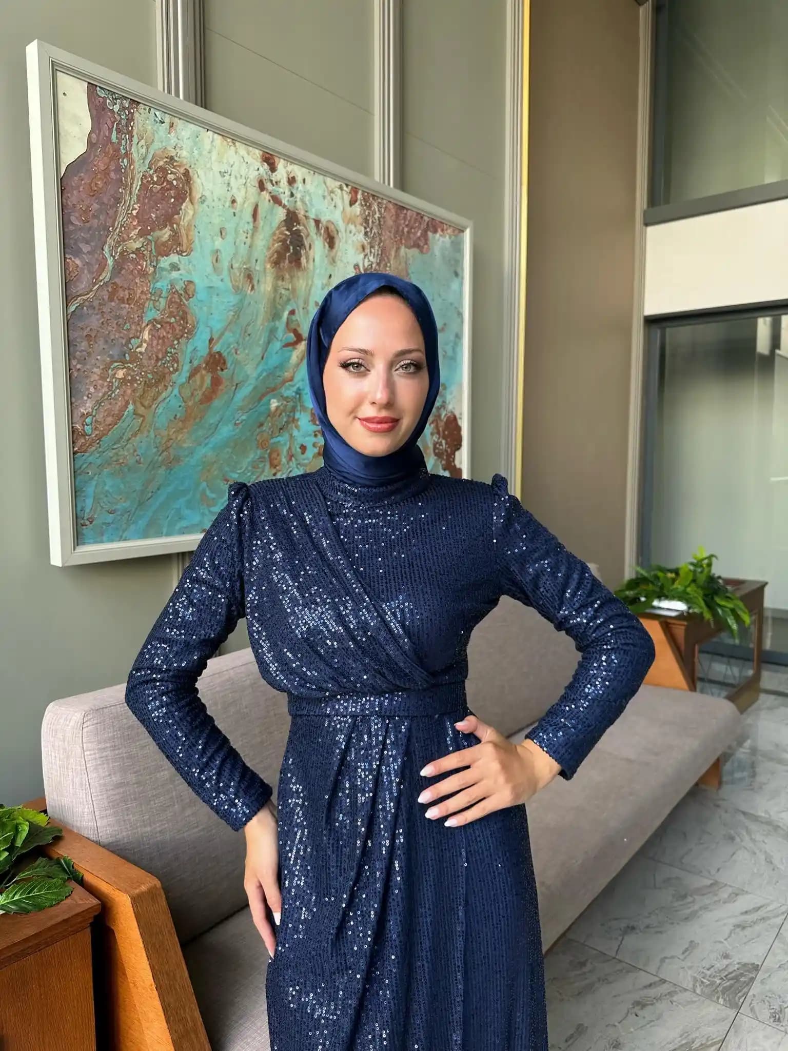 Zara Abiye Koleksiyonu: Modern ve Şık Tasarımlarla Özel Günleriniz İçin En İyi Seçenekler