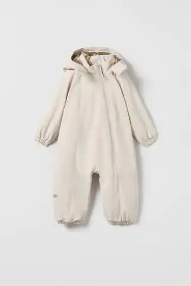 Zara Bebek Tulumları: Modern Tasarımlarla Konfor ve Şıklık Bir Arada