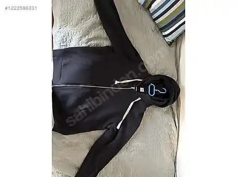 Zara Erkek Üstleri Modelleri ve Trendleriyle Tarzınızı Yansıtın