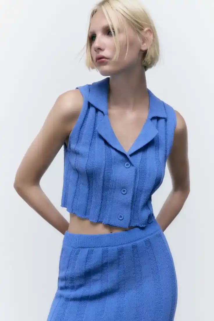 Zara Mavi Crop: Güncel Moda Trendleri ve Kombinasyon İpuçları