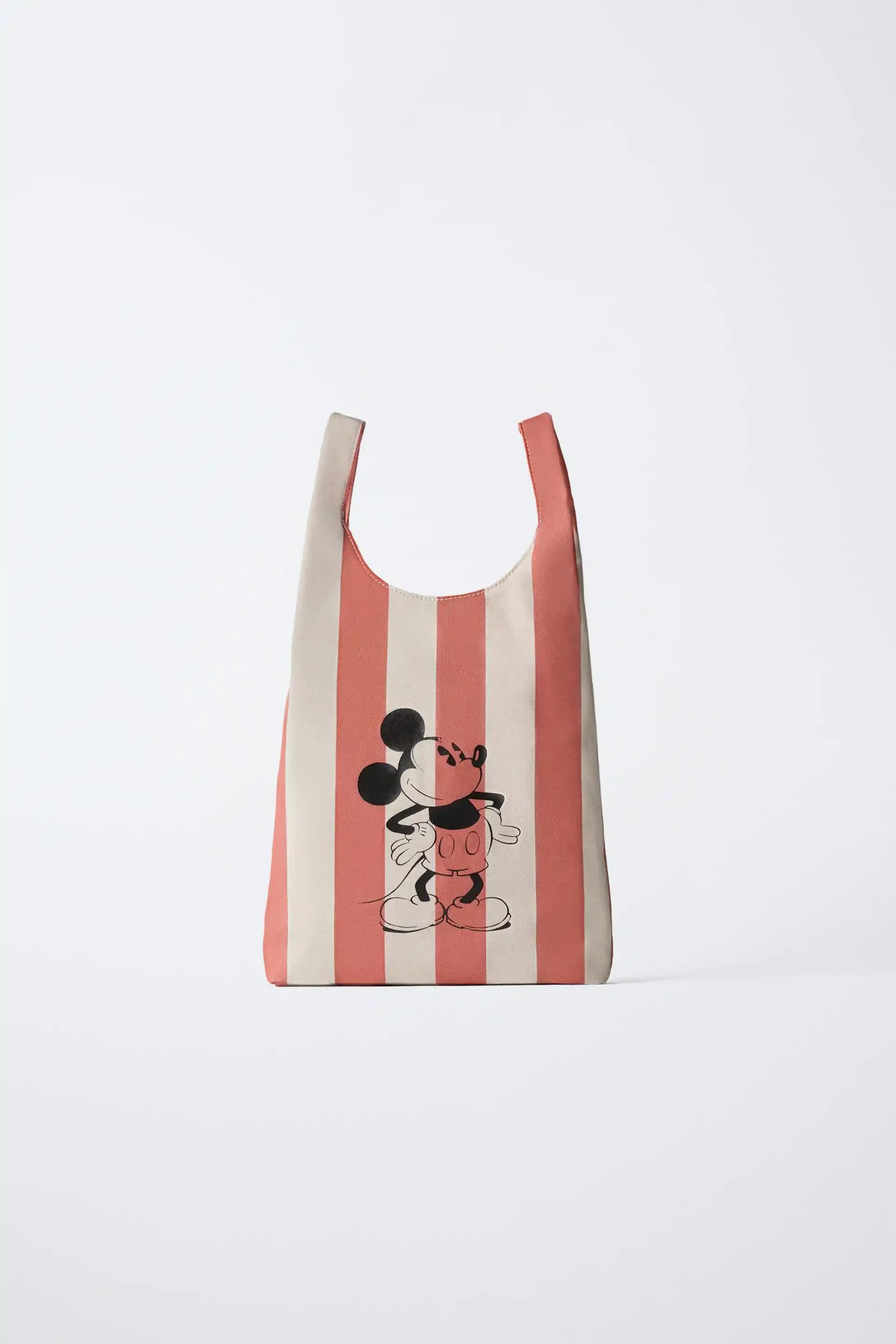 Zara'nın Mickey Mouse Temalı Çantalarıyla Moda ve Eğlence Bir Arada