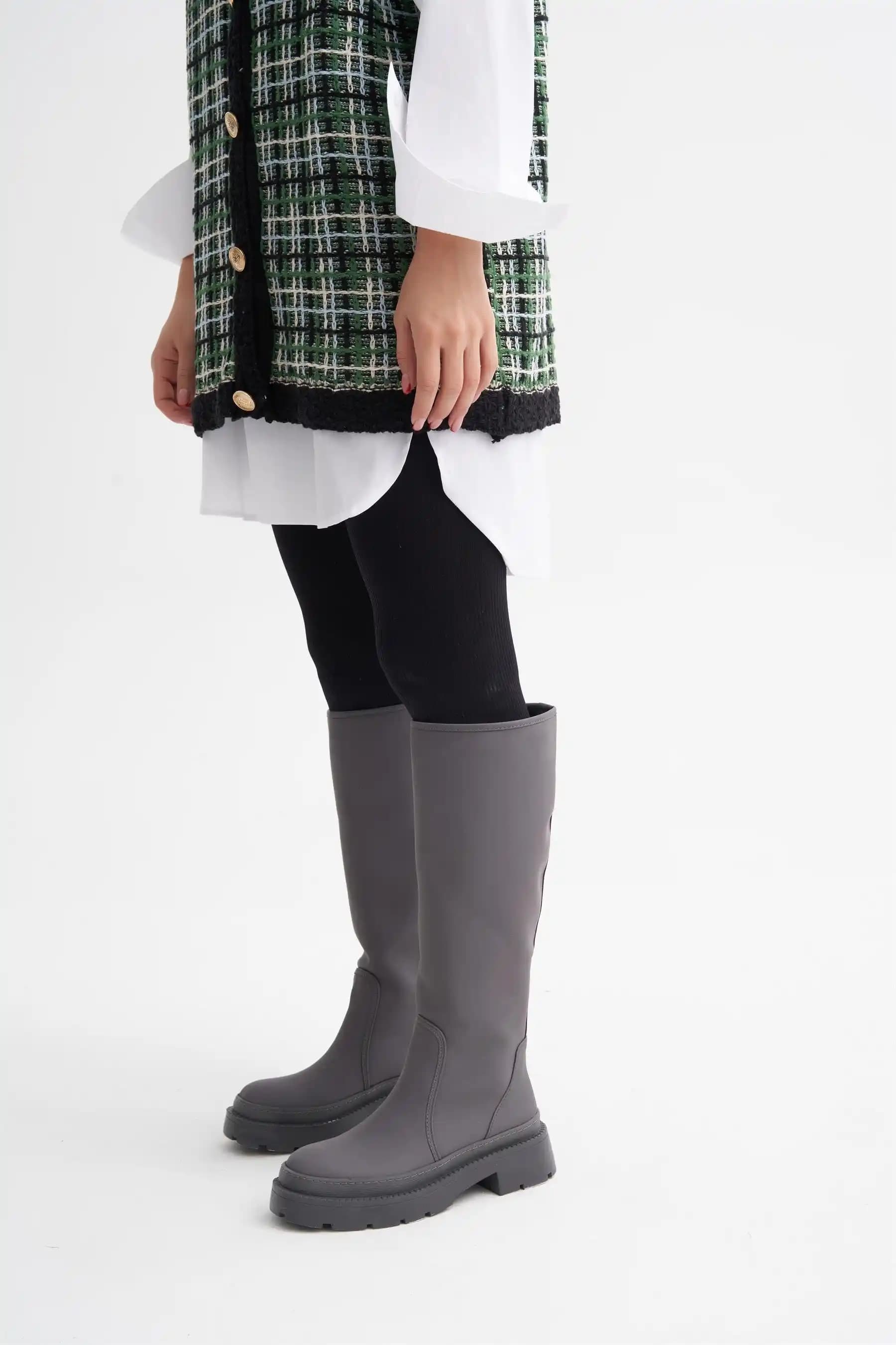 Zara Uzun Çizme Trendleri ve Kombinasyon İpuçları 2024 Güncel Modası