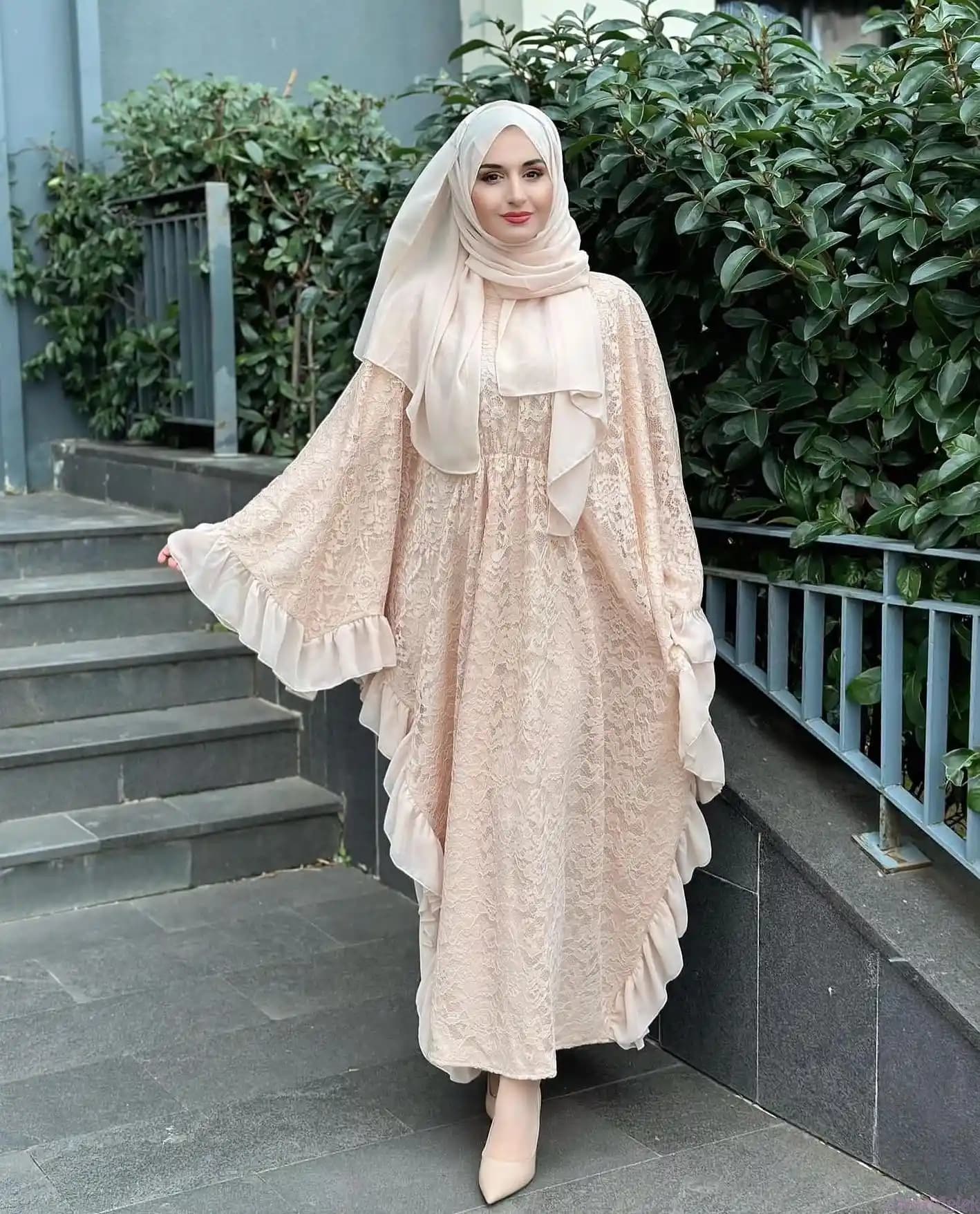 2024 Yılında Nişan Elbisesi Seçerken Dikkat Edilmesi Gerekenler ve Trendler