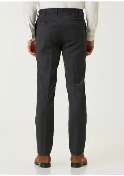 56 Beden Pantolonlar: Moda Trendlerinde Rahatlık ve Şıklık Bir Arada