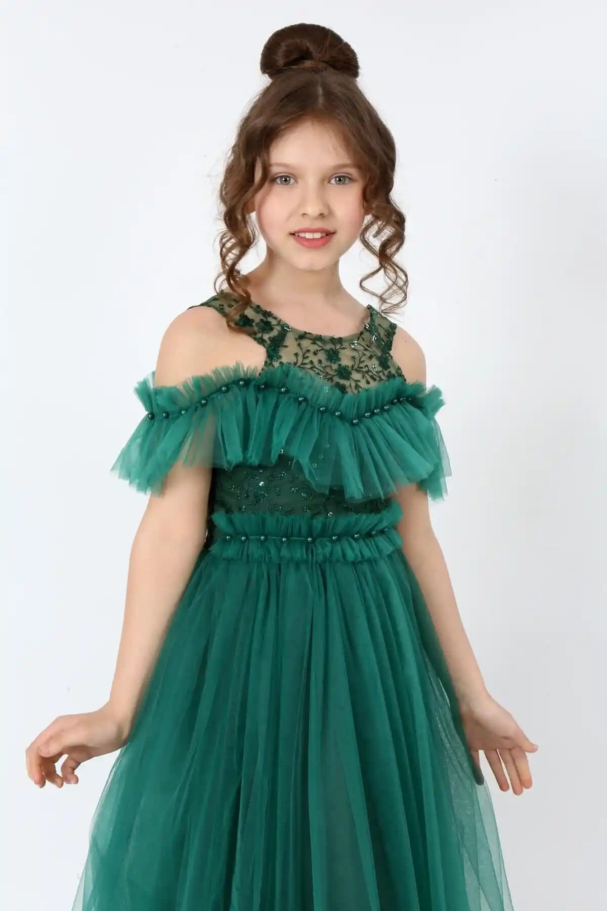 9 Yaş Çocuklar İçin Moda Rehberi: Trendler ve Konforu Bir Arada Sunan Kıyafet Seçenekleri