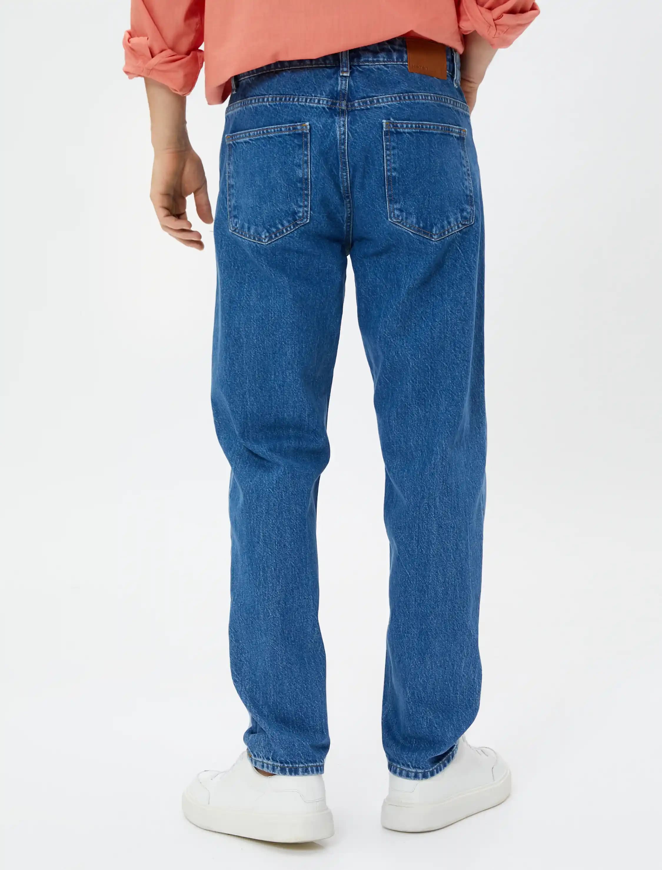 90'lar Erkek Kot Pantolonları: Zamansız Moda İkonları ve Güncel Trendler