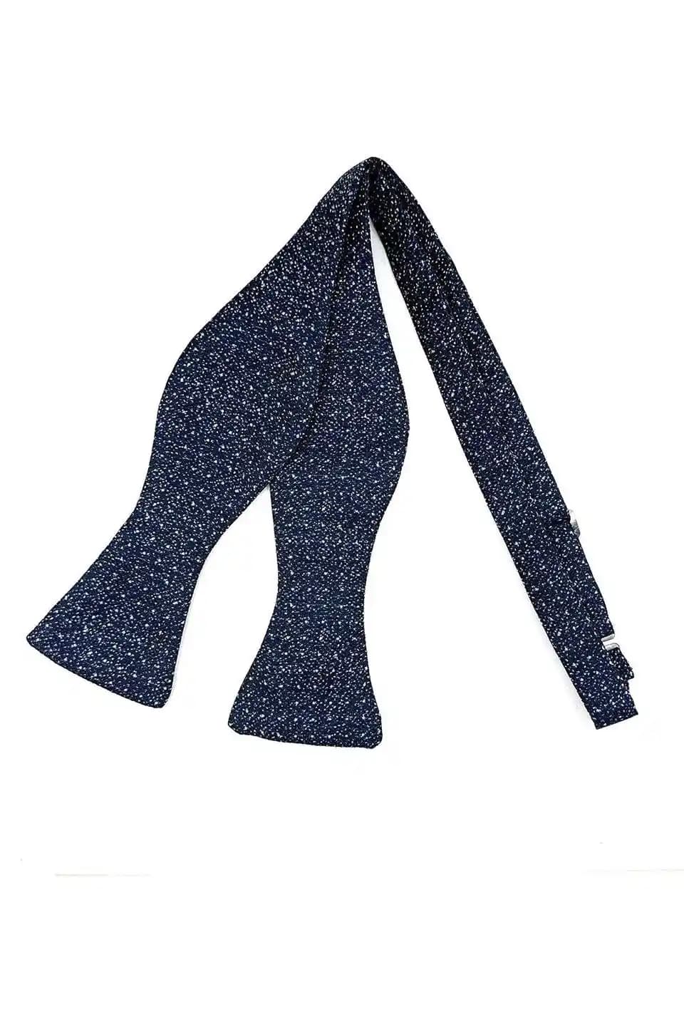 Açık Papyon ile Modern Şıklık ve Zarif Detaylar Hakkında Kapsamlı Bilgi