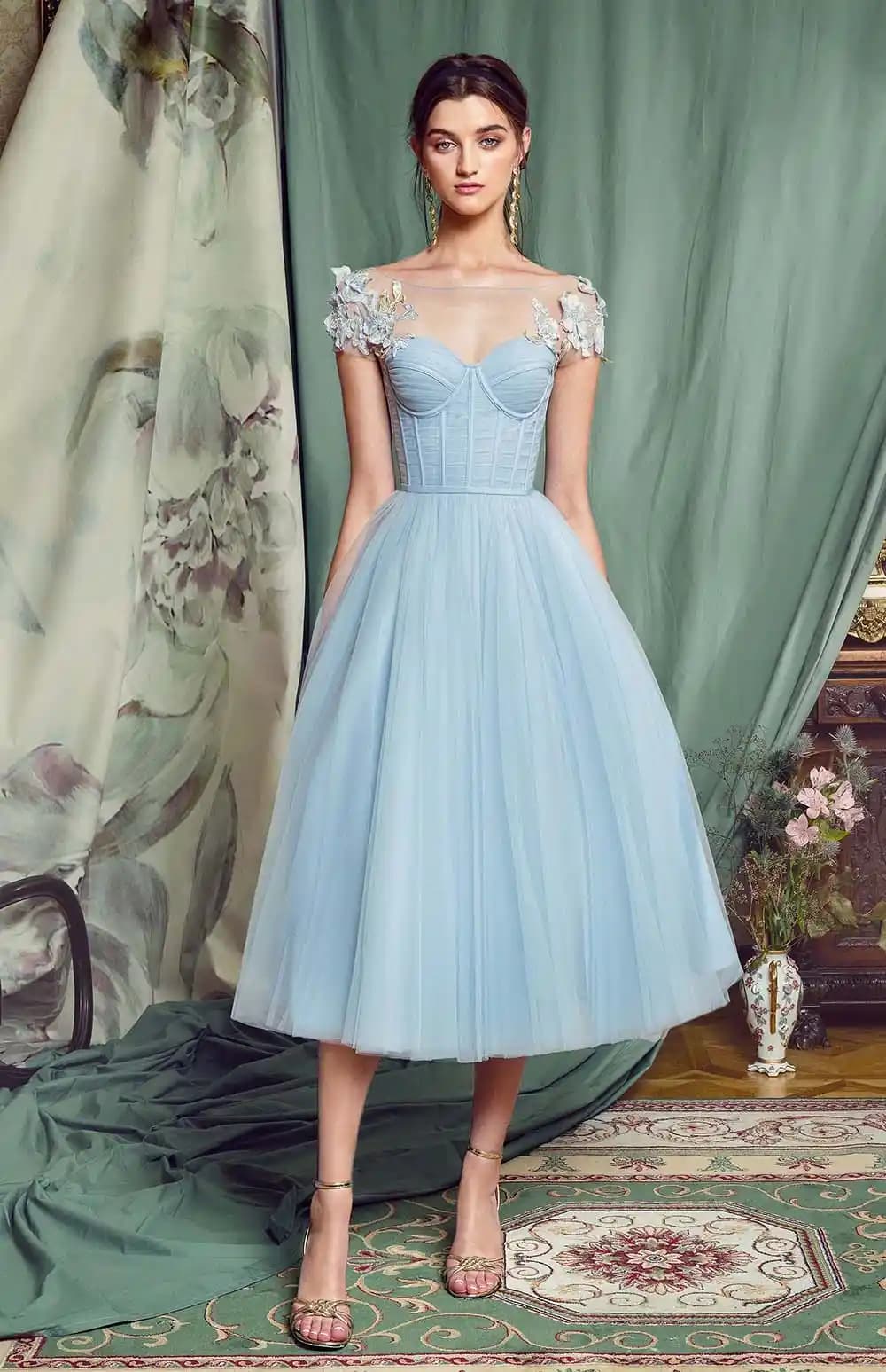 Açık Söz Elbiseleri Modada Cesur ve Şık Bir İfade Yöntemidir