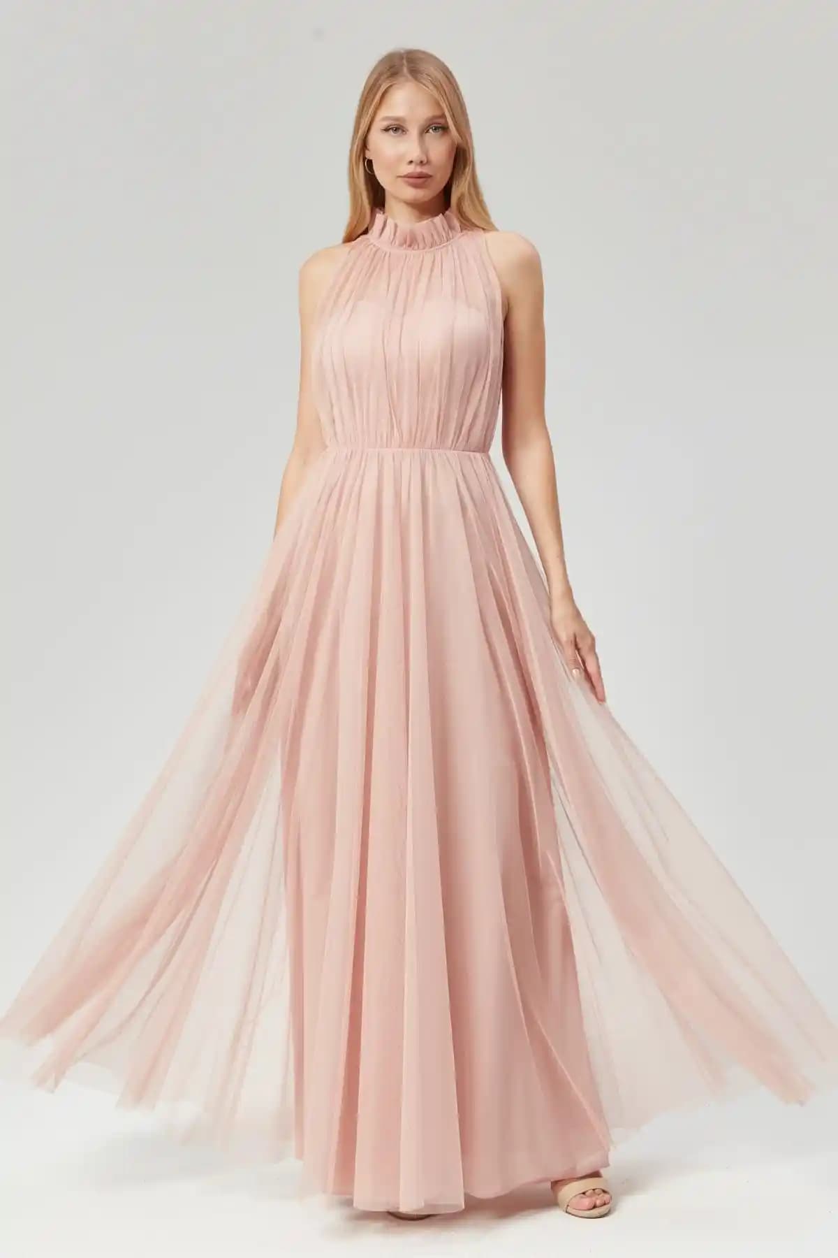 Adana Elbisesi: Geleneksel ve Modern Tasarımların Buluştuğu Moda Örneği