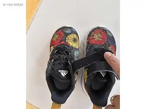 Adidas 21 Numara Ayakkabıları: Moda ve Fonksiyonelliğin Birleştiği Güncel Trendler