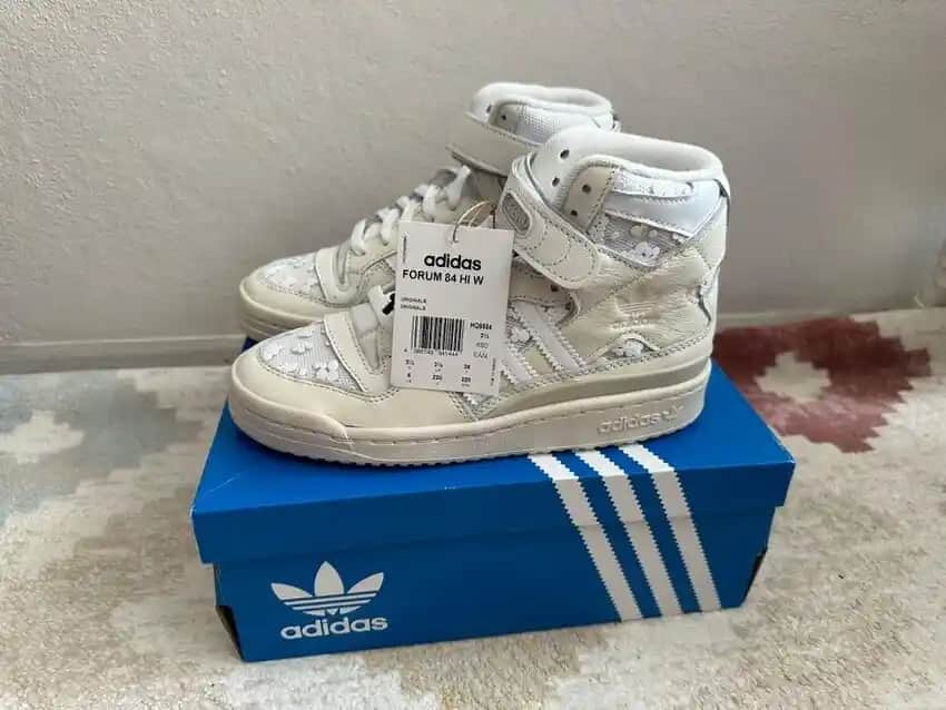 Adidas 36 Numara Erkek Ayakkabıları: Moda ve Konforun Mükemmel Buluşması