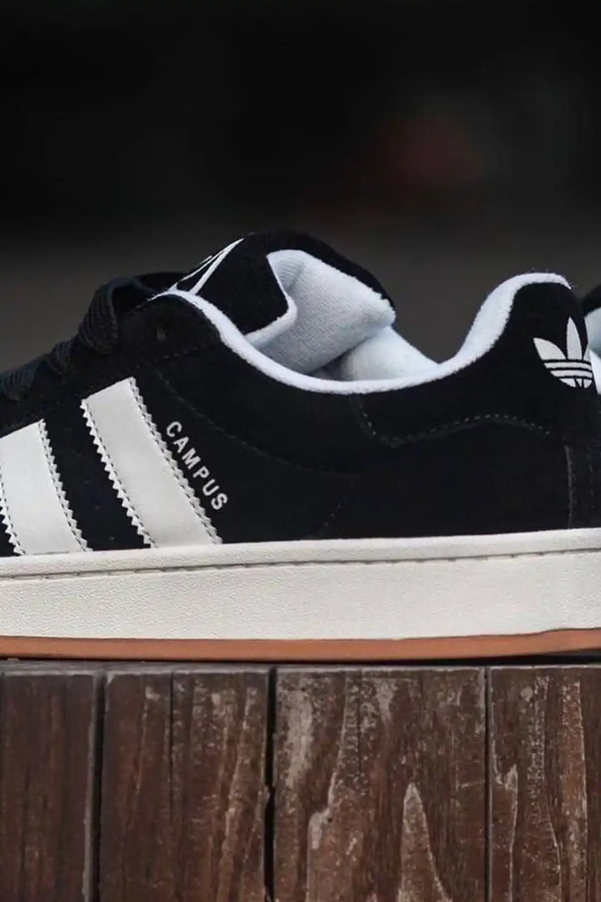 Adidas Campus Siyah Beyaz: Zamansız Moda İkonu ve Stil Önerileri