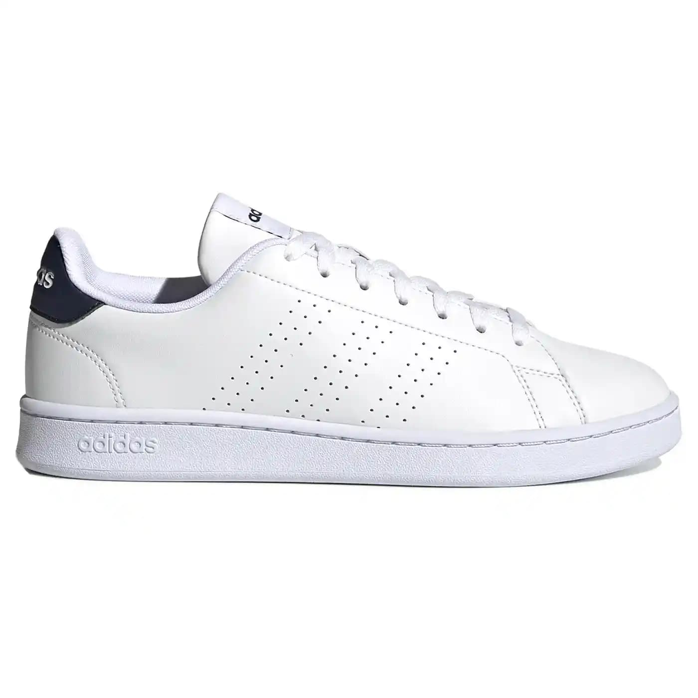 Adidas Erkek Sneakerları: Şıklık ve Konforun Modern Buluşması