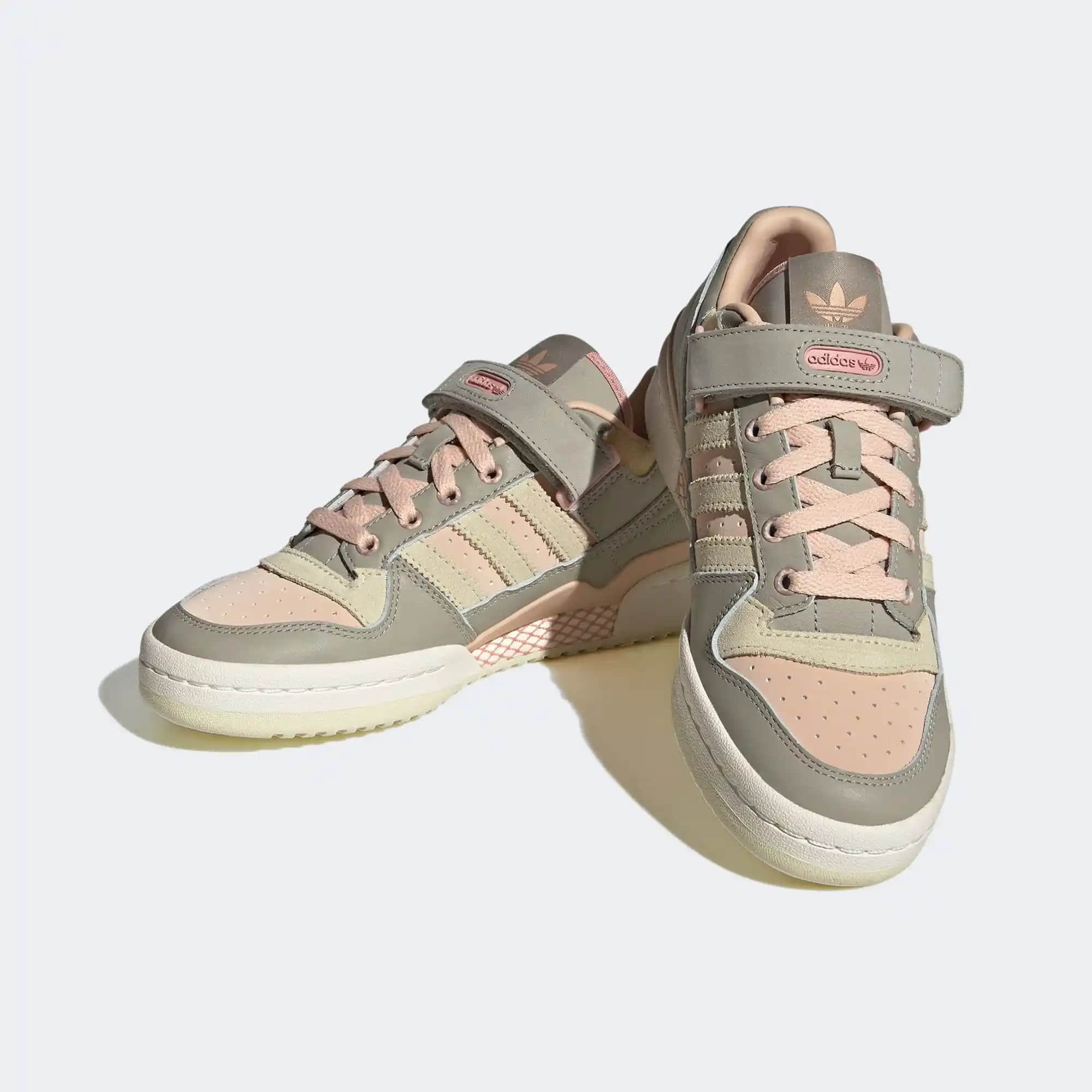 Adidas Forum Low Kad Gri: Günlük Şıklık ve Konfor Sunan Modern Sneakers Modeli