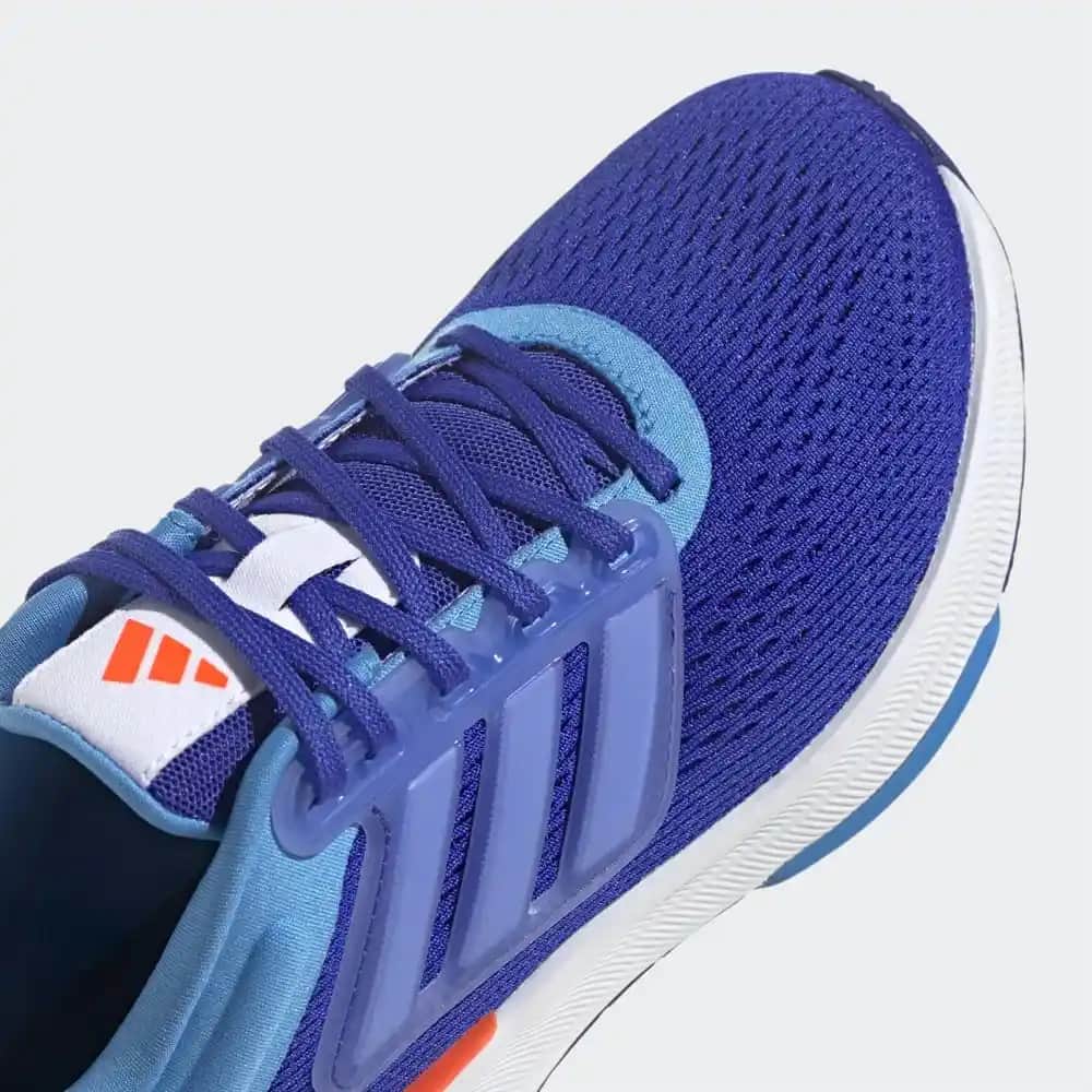 Adidas Koşu Ayakkabıları: Performans ve Şıklığın Buluştuğu Modern Seçenekler