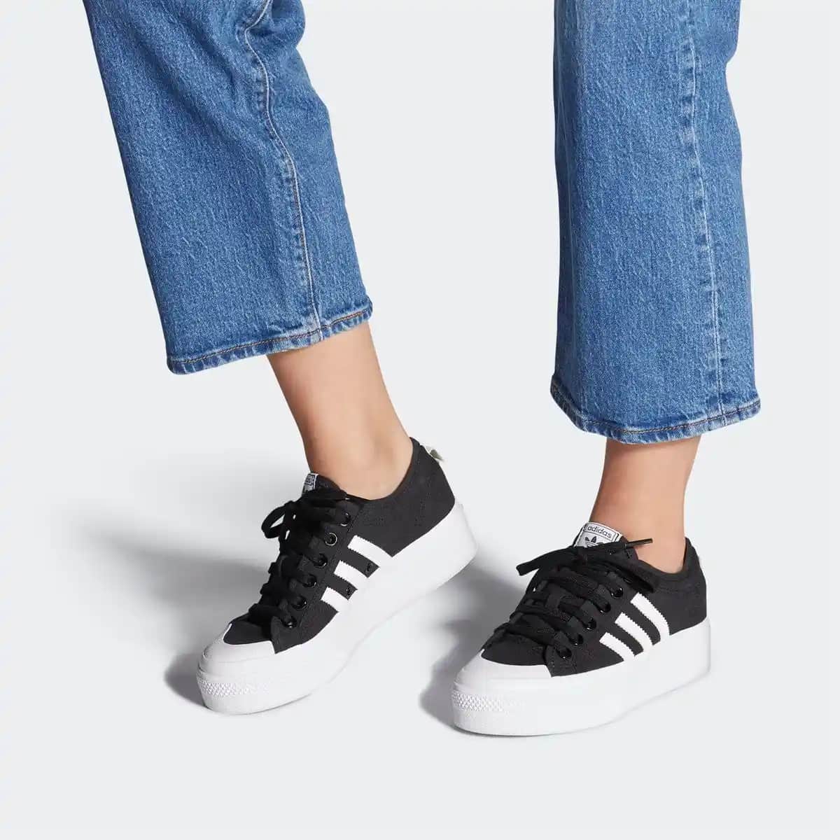 Adidas Nizza Platform Kadın Sneakers ile Günlük Şıklık ve Konfor Bir Arada