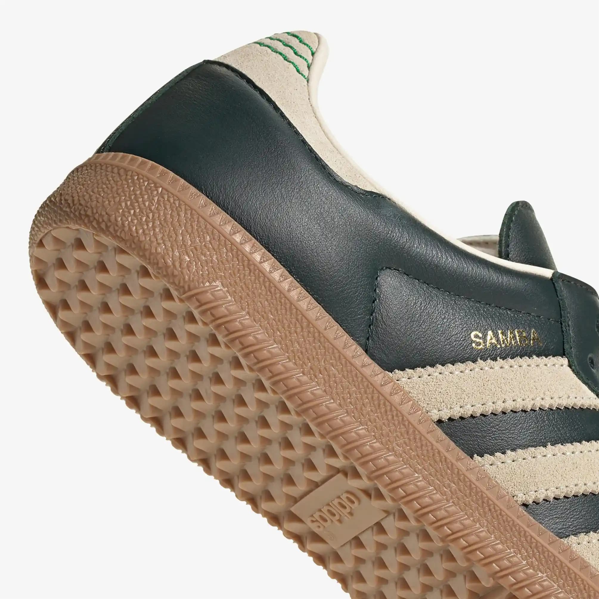 Adidas Samba Superstep: Modern Tasarım ve Fonksiyonelliğin Buluştuğu Spor Ayakkabı Modeli