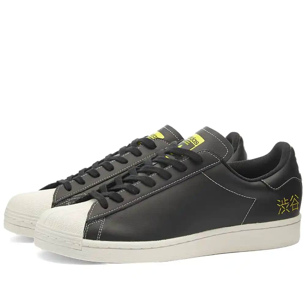 Adidas Superstar Pure: Modern Tasarımıyla Moda Dünyasında Zamansız Şıklık