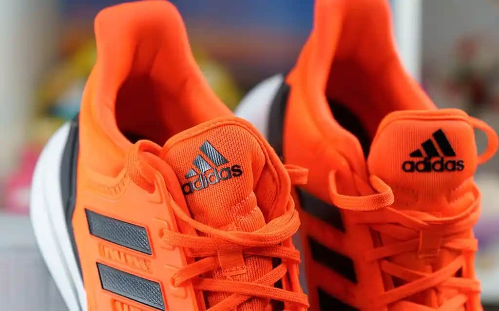 Adidas Taban Teknolojileri ve Moda Dünyasında Yeri Hakkında Kapsamlı Bilgi