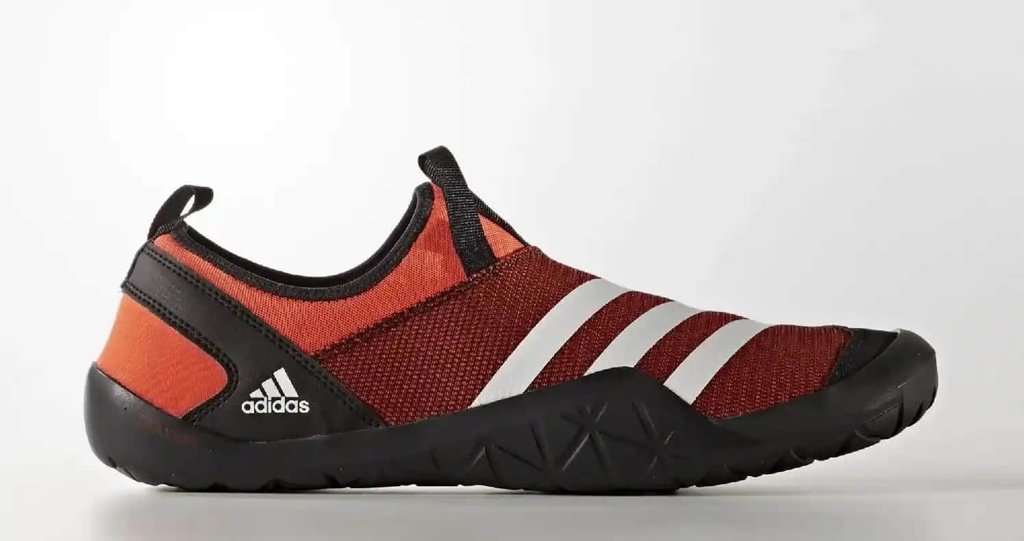 Adidas Yazlık Ayakkabılar: Konfor ve Şıklığı Bir Arada Sunan Modern Koleksiyonlar