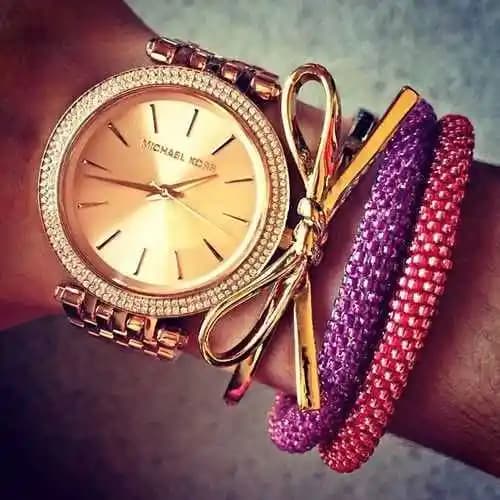 Aksesuar Saat Modelleri ve Moda Dünyasında Kendine Özgü Tarz Yaratma Rehberi