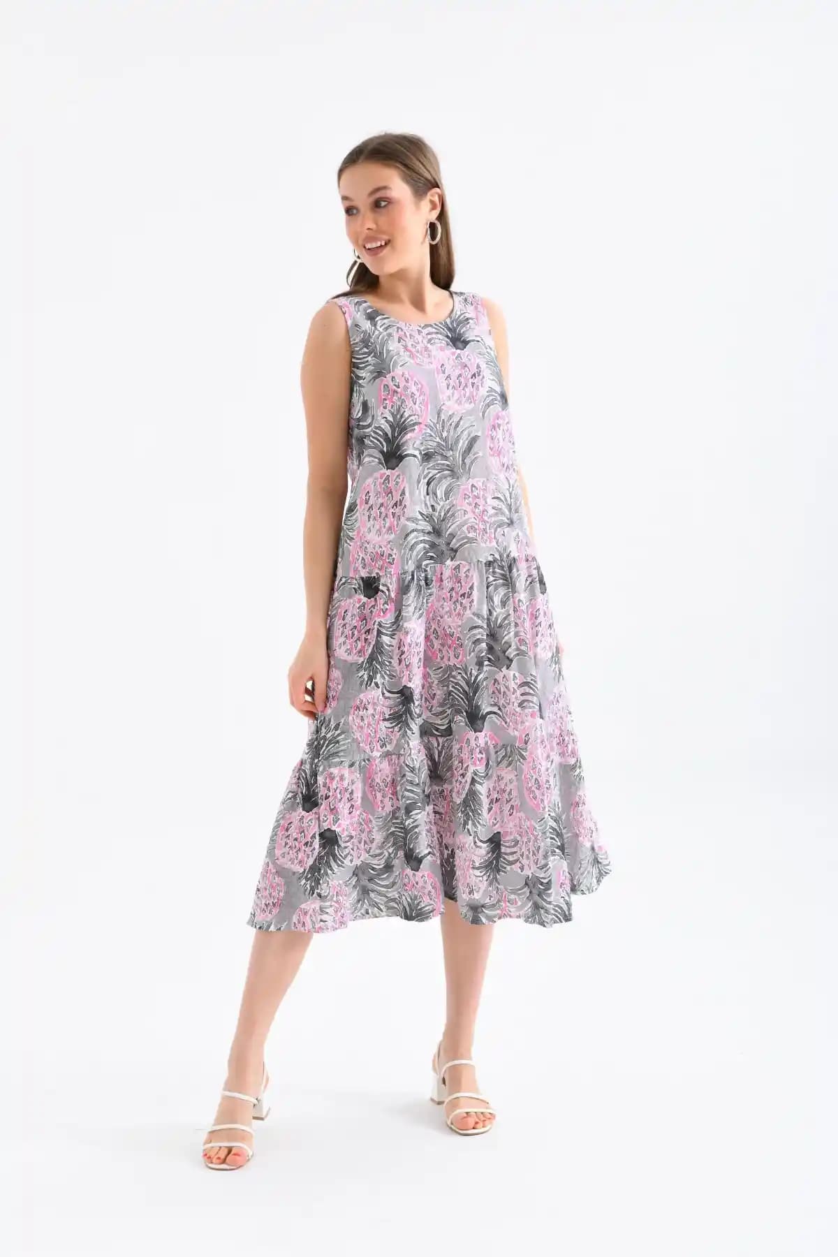 Ananas Desenli Gömlekler: Moda Dünyasında Tropikal ve Yaratıcı Tasarımlar