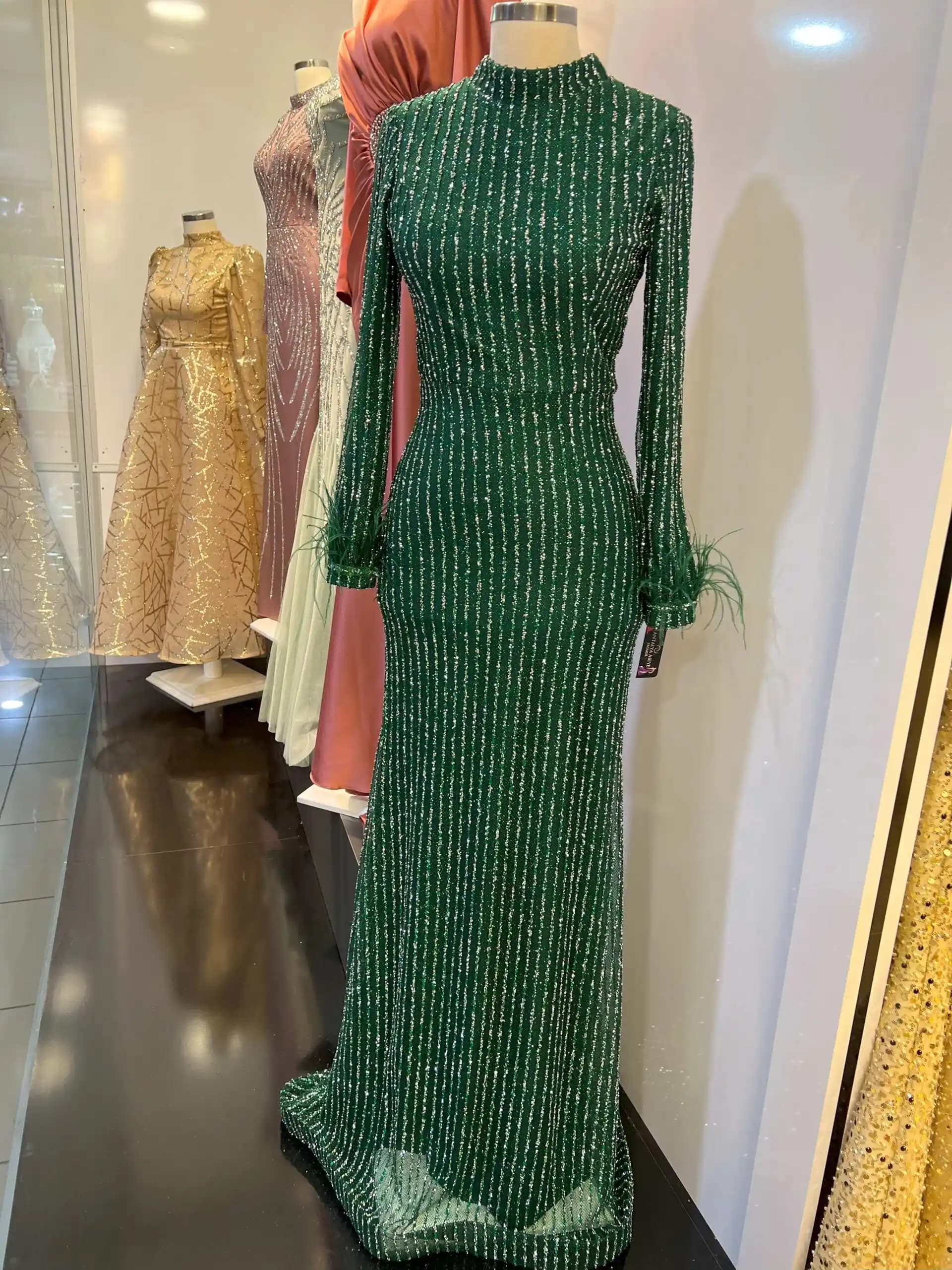 Antalya'daki Elbise Mağazaları ve Moda Trendleri Hakkında Kapsamlı Rehber