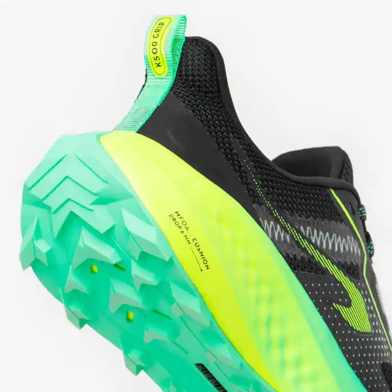 Arazi Koşu Ayakkabıları: Özellikleri, Moda Trendleri ve Doğru Seçim Rehberi