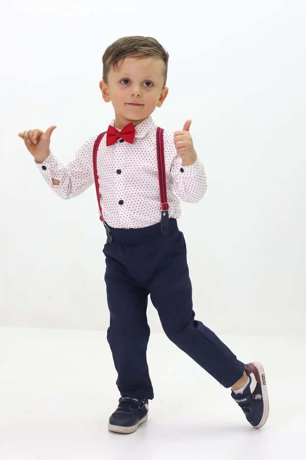 Askılı Damatlıklar: Modern Tasarımlarla Düğünlerde Şıklık ve Rahatlık Bir Arada