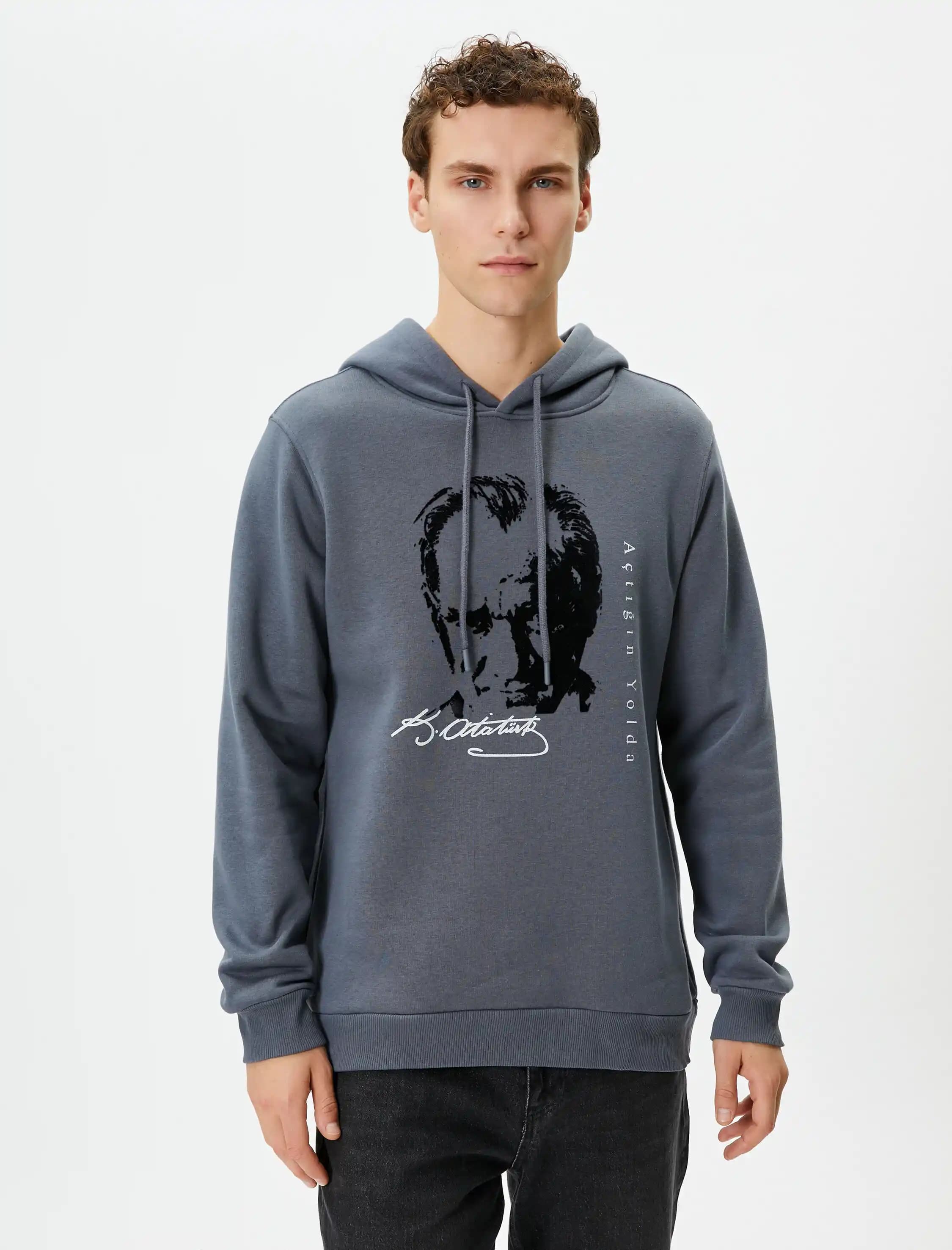 Atatürk Temalı Sweatshirtler: Moda ve Milli Değerlerin Modern Yansıması