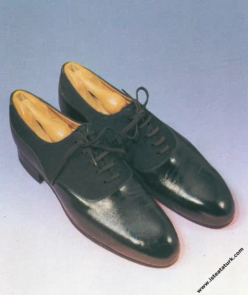 Atatürk'ün Ayakkabıları: Sembol ve Moda Anlayışının İzleri Türkiye'nin Lideri ve Moda Tarihindeki Yeri