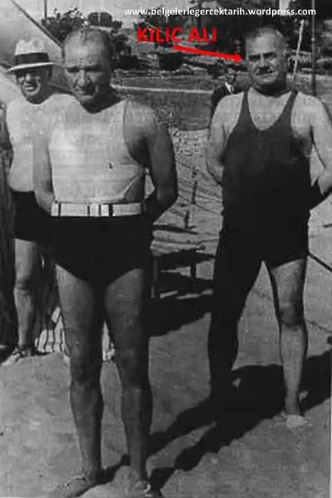 Atatürk’ün Mayo Giyimi ve Moda Dünyasındaki Yeri Modernleşmenin Simgesi