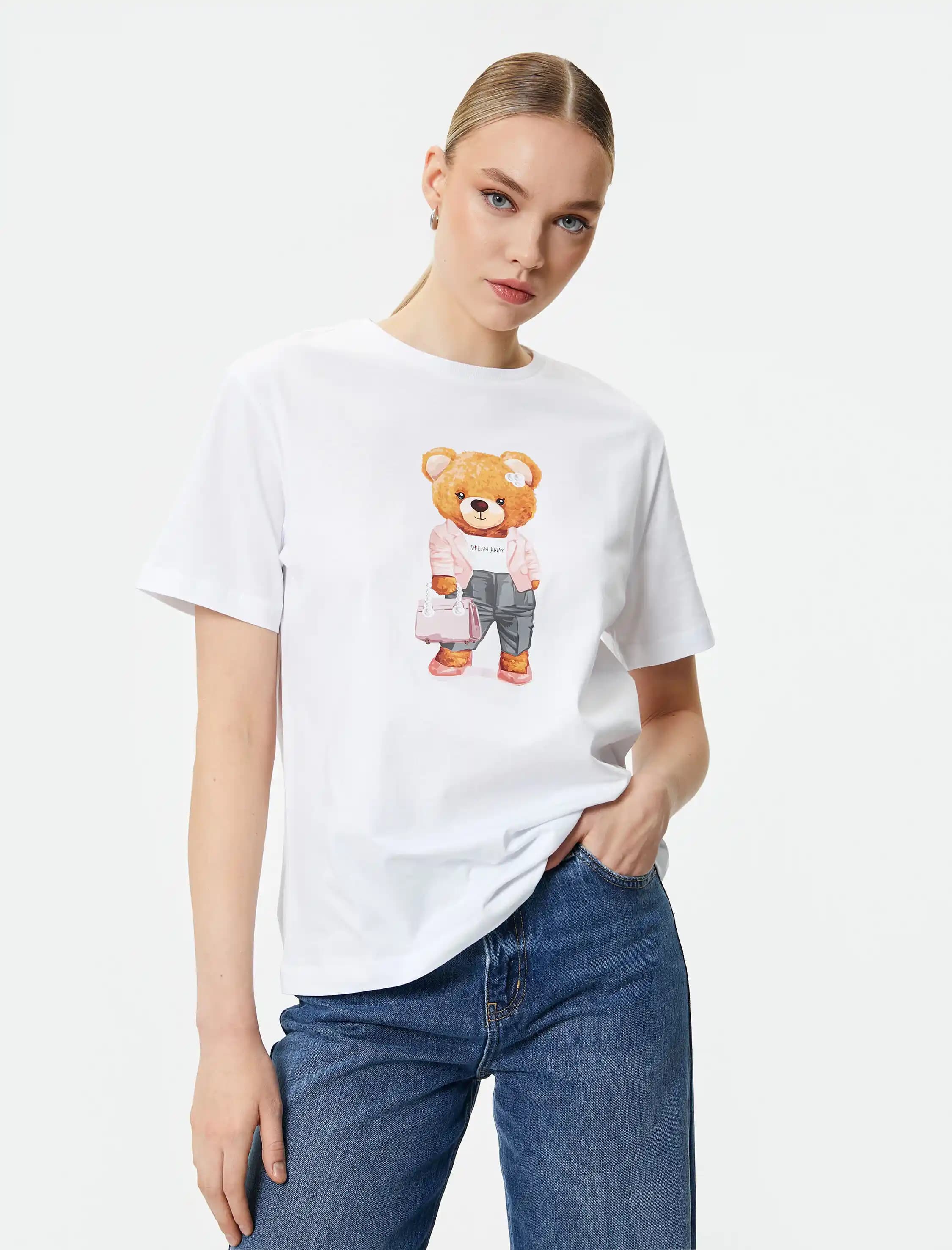 Ayıcık Baskılı Tişörtler: Güncel Moda Trendleri ve Stil İpuçları