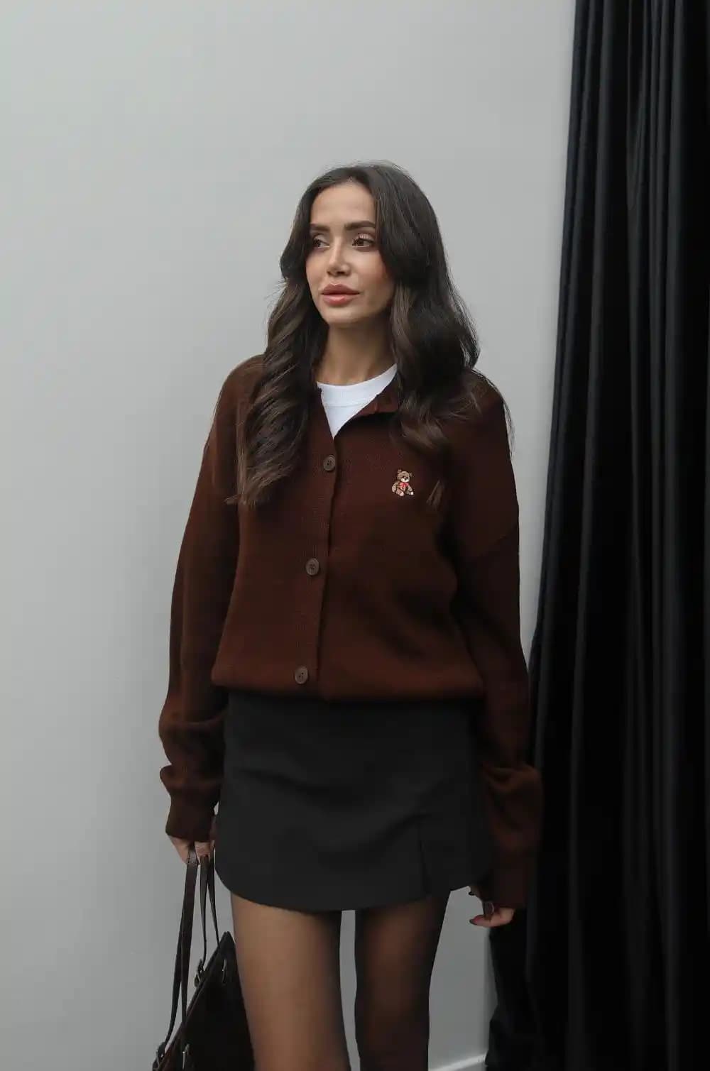 Ayıcıklı Hırka Modası: Sıcacık ve Şık Bir Kış Kombini Rehberi