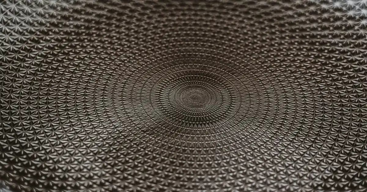 Bağcık Nasıl Takılır? Moda ve İşlevselliğin Buluştuğu Teknikler ve Stil İpuçları