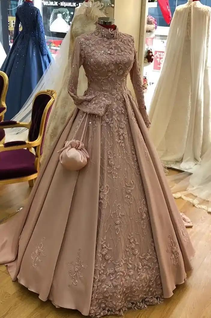 Balo Kıyafetleri Seçimi ve Moda Trendleri Hakkında Detaylı Rehber