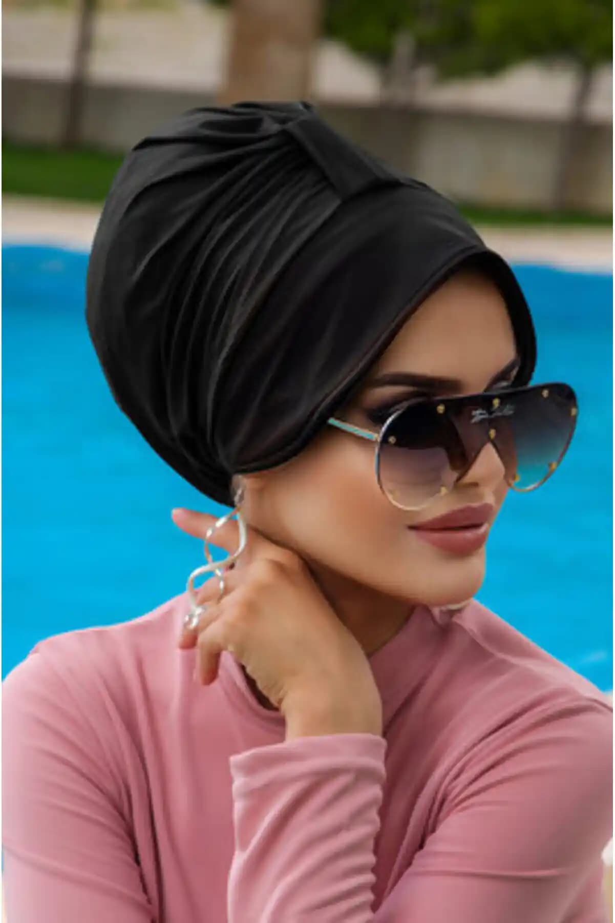 Bayan Deniz Şapkaları: Moda ve Fonksiyonelliği Bir Arada Sunan Yaz Aksesuarları