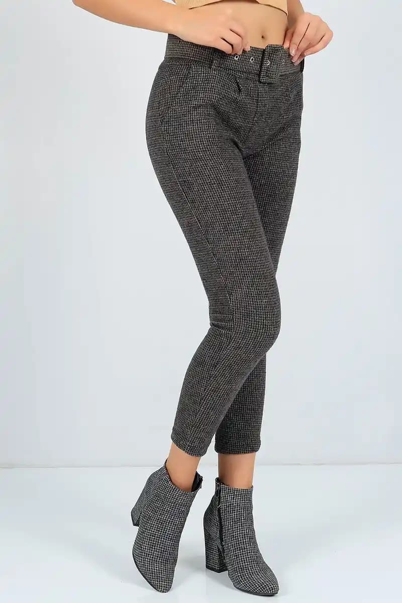 Bayan Kaşe Pantolon Modası: Güncel Trendler ve Stil Önerileri