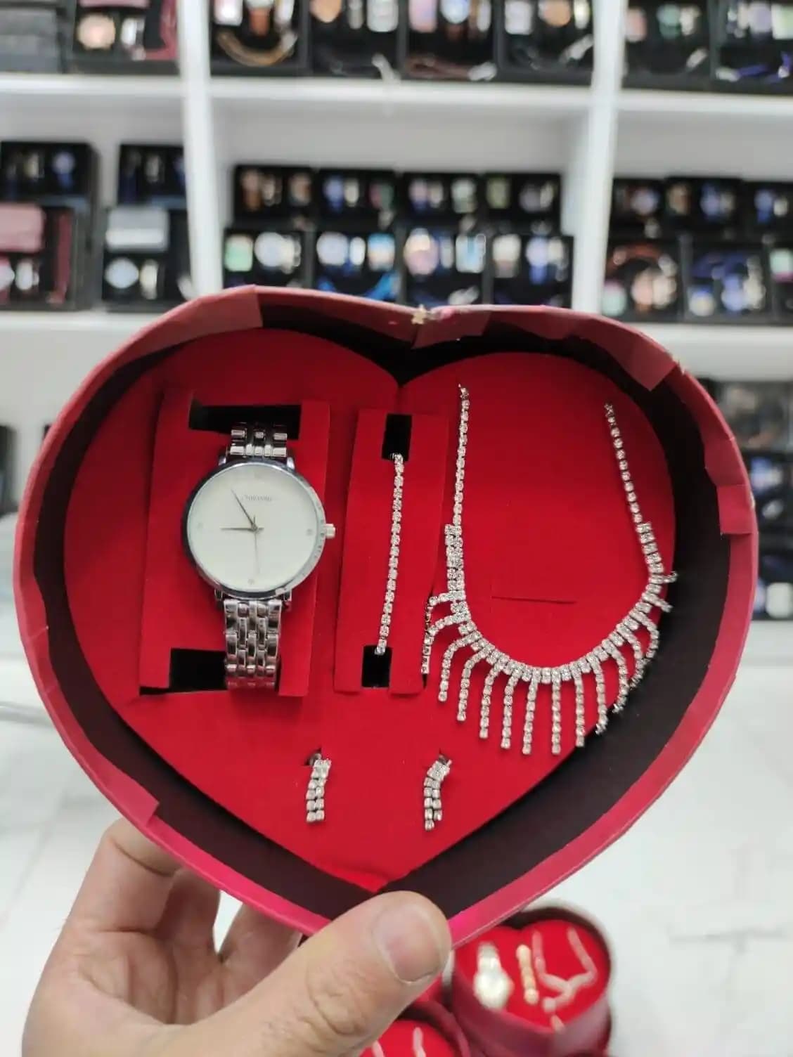 Bayan Set Takımı Nedir ve Moda Dünyasında Neden Vazgeçilmez Bir Parçadır