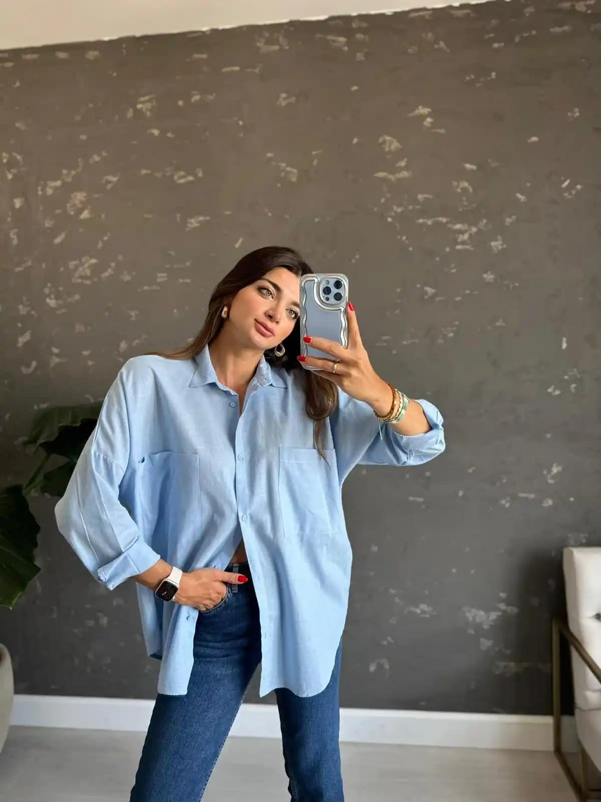 Bebe Mavisi Gömleklerle Şıklık ve Tarzı Yansıtmanın Modern Yolları