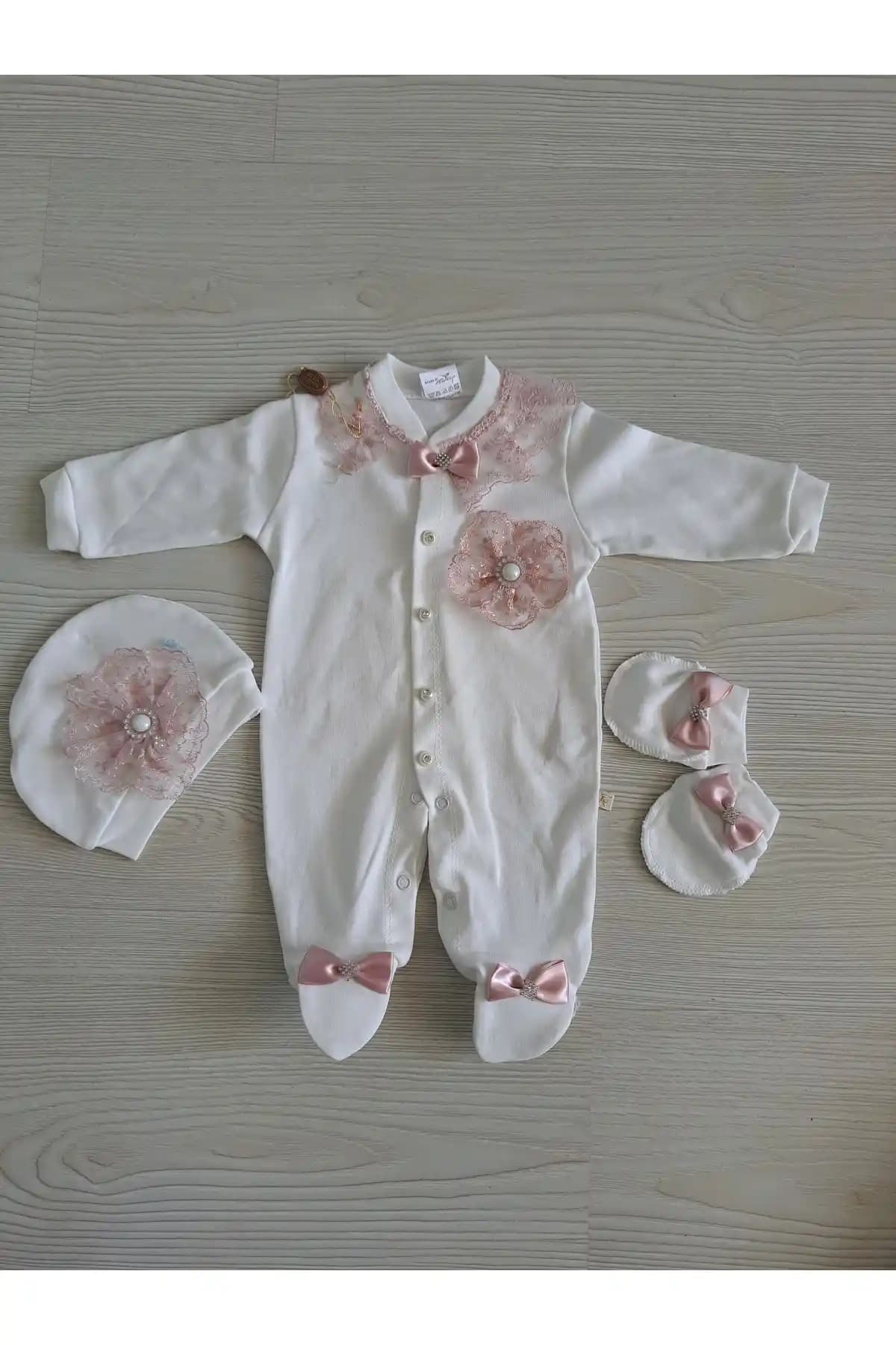 Bebek'te Moda ve Şıklığın Zirvesi: İstanbul'un En Seçkin Semtinde Kıyafet Trendleri ve Alışveriş İpuçları