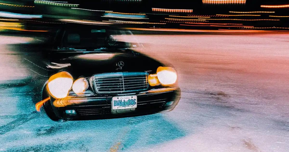 Bebek Yaka Elbise Modelleri ve Trendleri: Stil ve Konforun Birleşimi