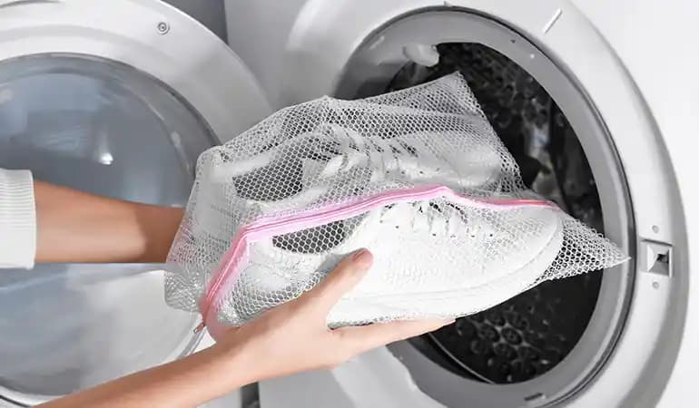 Beyaz File Ayakkabı Nasıl Temizlenir: Adım Adım Temizlik ve Bakım Rehberi