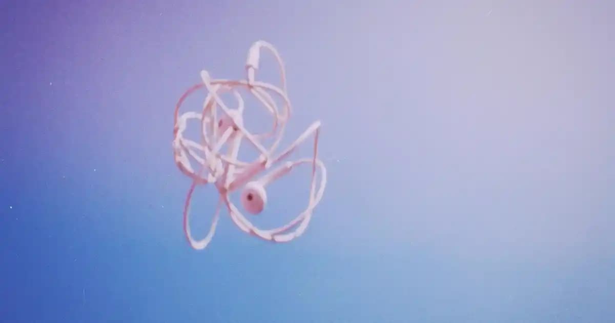 Beyaz Pantolonla Kombinasyonlar ve Stil Rehberi Kadınlar İçin Şık ve Rahat Giyim İpuçları