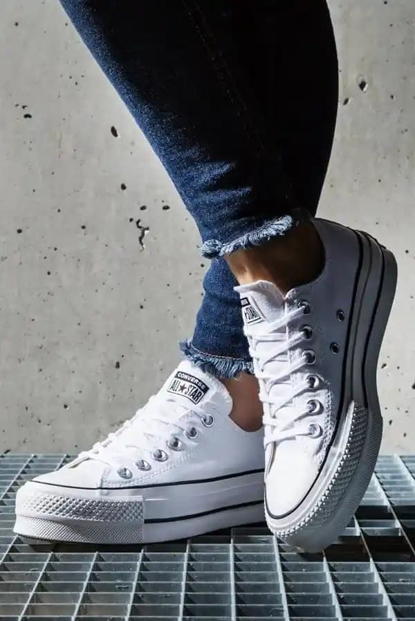 Beyaz Yüksek Taban Converse Modelleri ve Stil İpuçlarıyla Trendleri Yakalayın