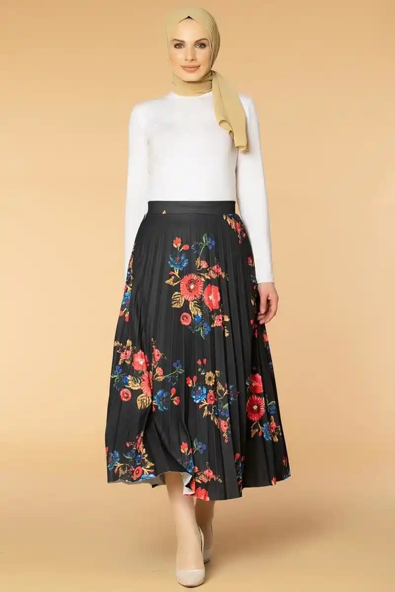 Bilek Üstü Etekler Modada Kendine Özgü Bir Yer Edinen Popüler Tasarımlar