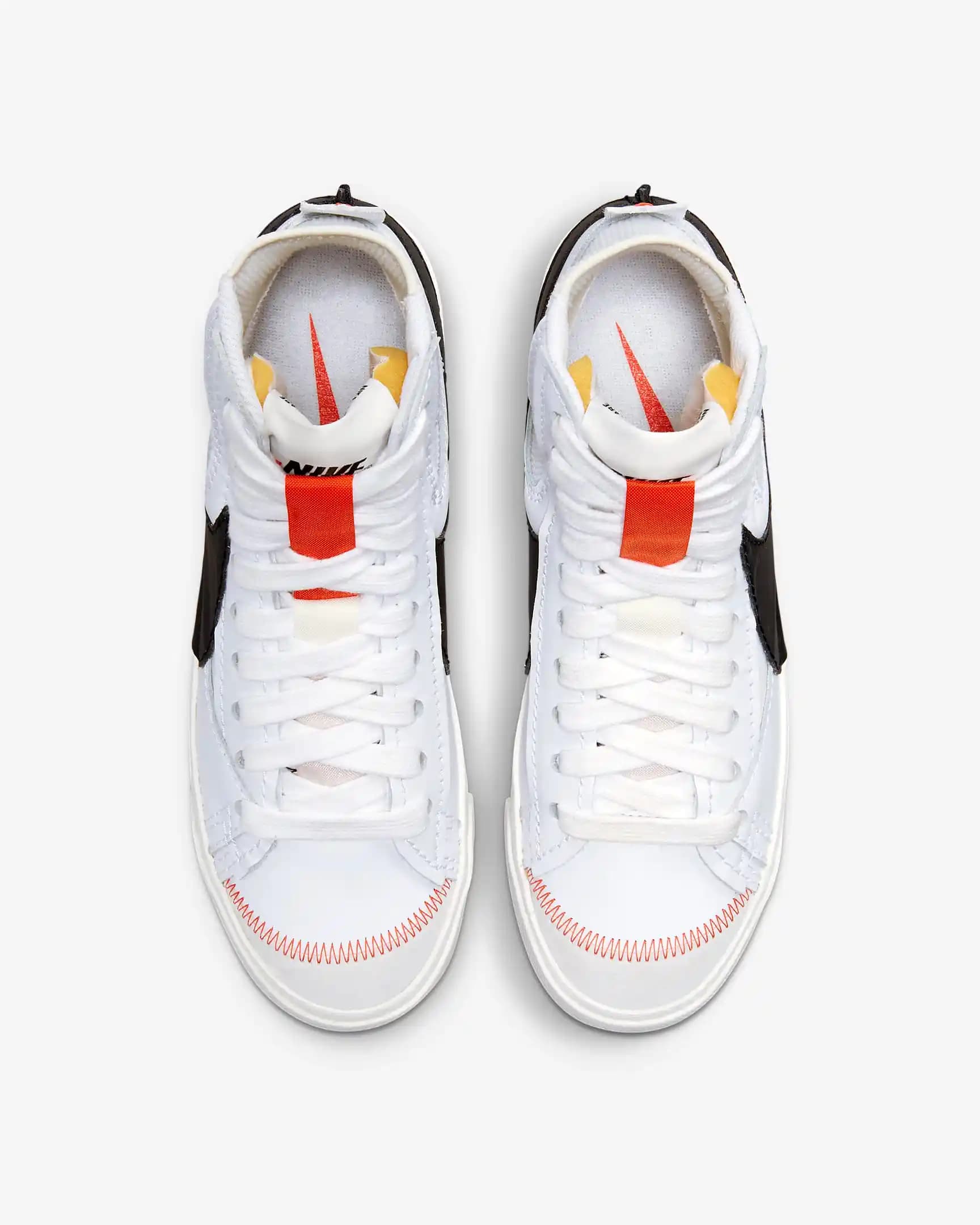 Blazer Jumbo 77: Günümüz Modasında Şıklık ve Rahatlığın Modern Sembolü