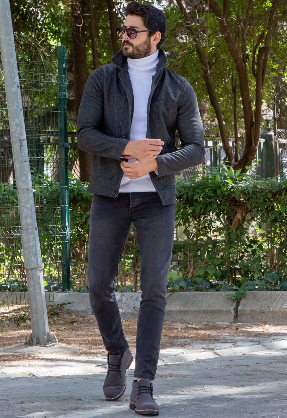 Boğazlı Ceketler: Moda Dünyasında Sıcak ve Şık Bir Seçenek